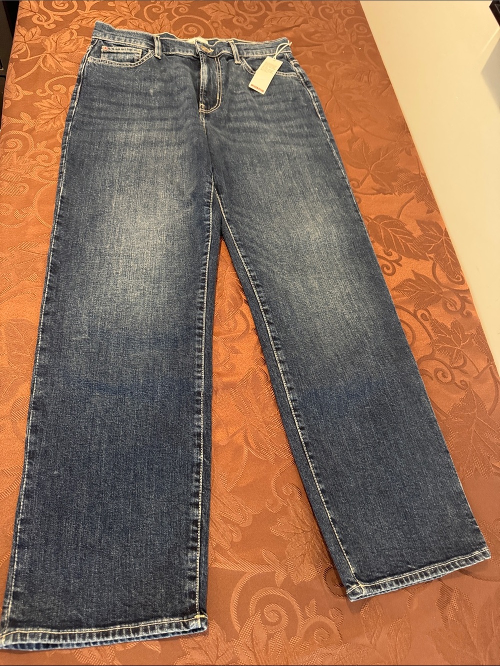 Hudson Straight Leg Jeans. Ladies 29 - Picture 5 of 16
